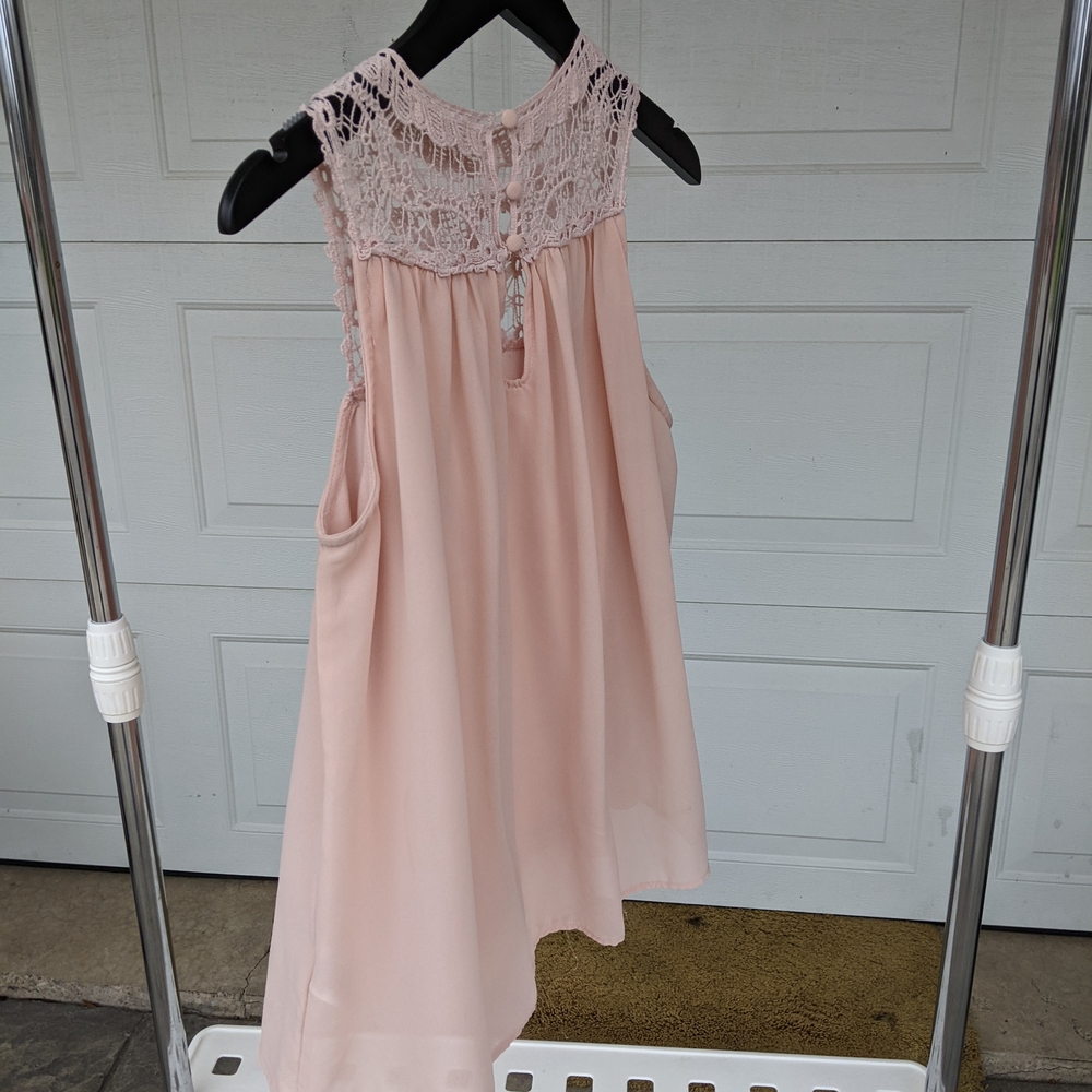 Sleeveless Lace Blouse - Light Pink - Picture 4 of 4